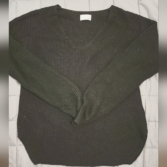 Aritzia Wilfred sweater - Picture 1 of 2